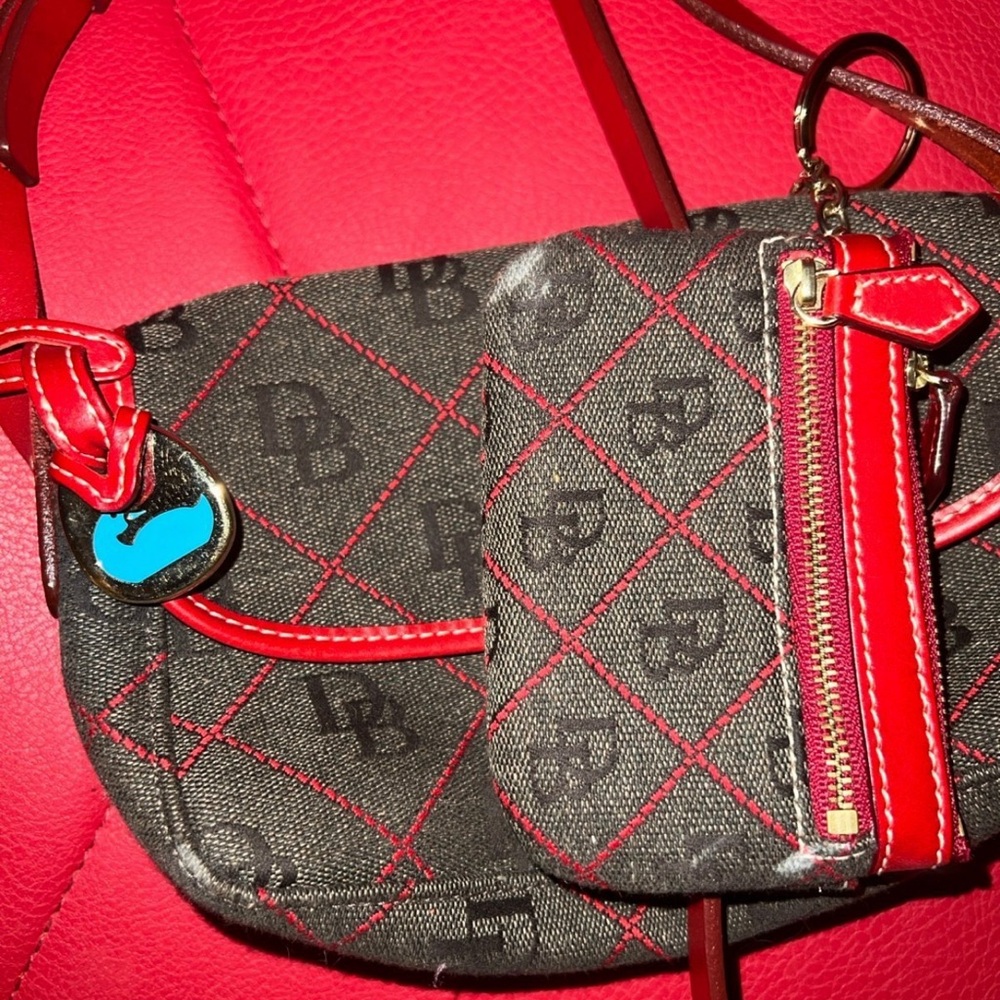Dooney and Bourke vintage crossbody bag - Picture 3 of 8